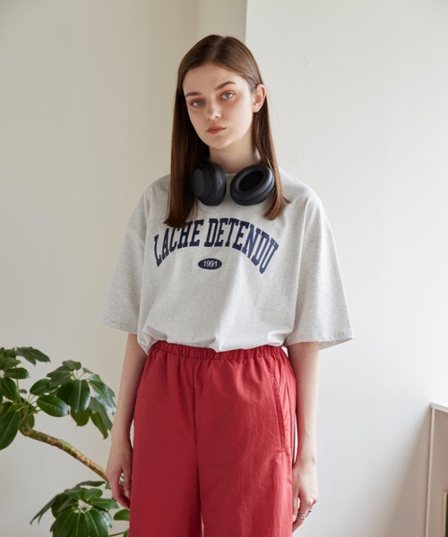 flaner（フラネ）の「Loose college logo tee/ルーズカレッジロゴTee（Tシャツ/カットソー・レディース・ネイビー/グレー/イエロー・MEDIUM/LARGE）」の7枚目の写真
