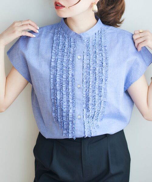le.coeur blanc(ルクールブラン)の「フロントフリルシャンブレーシャツ(シャツ/ブラウス)」|ブルー