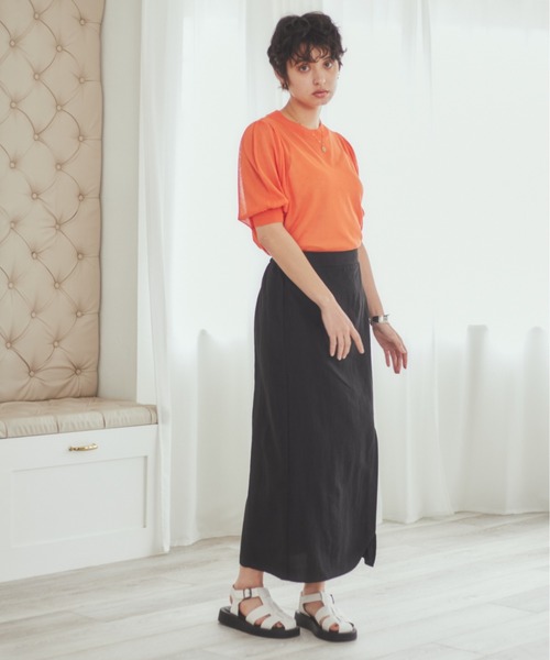 ANGIE（アンジー）の「リネンタッチボリュームスリーブニット（ニット/セーター・レディース・ブラック/オレンジ/ブルー/グリーン/アイボリー・FREE）」の8枚目の写真