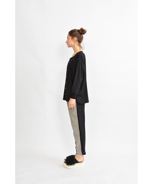 gomme（ゴム）の「ファインスムース　ウェーブカーディガン（スウェット・レディース・ブラック/ブルー・MEDIUM）」の3枚目の写真