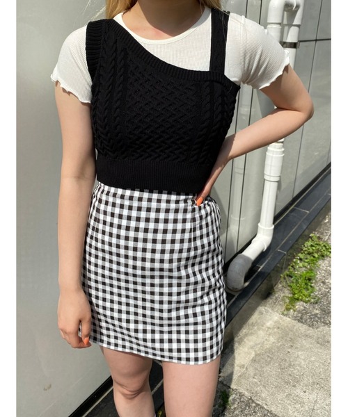 WC(ダブル シー)の「アシメデザインニットビスチェ(ベスト・レディース・アイボリー/ブラック・FREE)」の5枚目の写真
