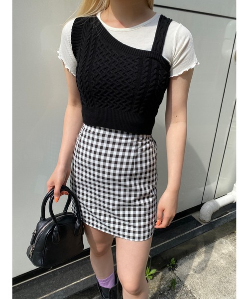 WC(ダブル シー)の「アシメデザインニットビスチェ(ベスト・レディース・アイボリー/ブラック・FREE)」の15枚目の写真