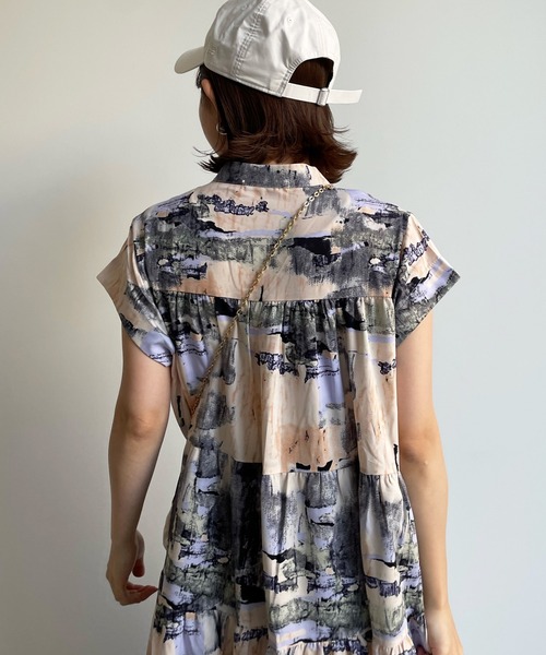 DouDou(ドゥドゥ)の「【一部WEB限定】フレンチスリーブプリントワンピース(ワンピース・レディース・レッド/ベージュ/グリーン/ブラック/ブラック系その他/ホワイト系その他/ホワイト・FREE)」の21枚目の写真