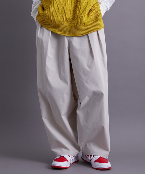 re_k by JUNRED（レクバイジュンレッド）の「re_k by JUNRED / ツータックモンスターワイドライトパンツ（その他パンツ・メンズ・ブラック/キナリ/グリーン・S/L/M）」の21枚目の写真