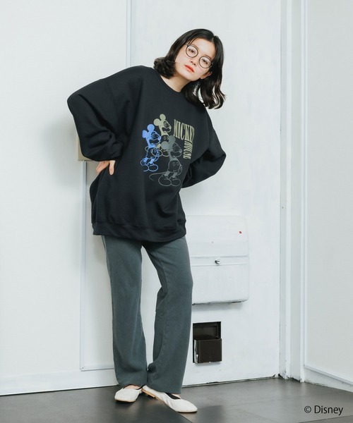 MICKEY MOUSE（ミッキーマウス）の「ROOPTOKYO別注:<MICKEY> クルーネックスウェット ディズニー キャラデザイン オーバーサイズ（スウェット・レディース・ブラック/ネイビー/グレー・M/L/XL）」の17枚目の写真