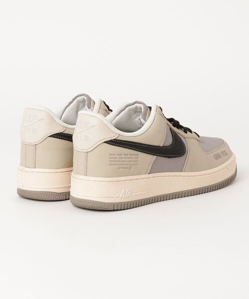 NIKE（ナイキ）の「ローカットスニーカー（スニーカー・メンズ・ベージュ・26）」の2枚目の写真