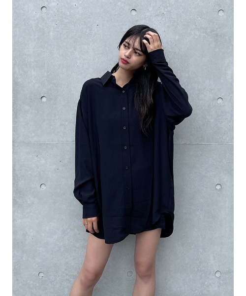 ENVYM(アンビー)の「バックオープンSH(シャツ/ブラウス・レディース・ホワイト/ブラック/ブルー・FREE)」の4枚目の写真