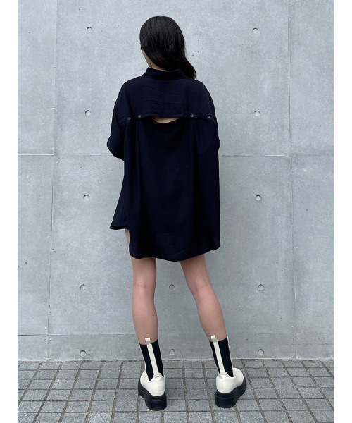 ENVYM(アンビー)の「バックオープンSH(シャツ/ブラウス・レディース・ホワイト/ブラック/ブルー・FREE)」の10枚目の写真