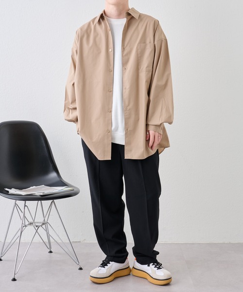 COLONY 2139（コロニートゥーワンスリーナイン）の「relaxFIT長袖レギュラーカラーシャツ / UNISEX（シャツ/ブラウス・メンズ・ホワイト/ベージュ/ダークグリーン/サックスブルー・MEDIUM/LARGE）」の12枚目の写真