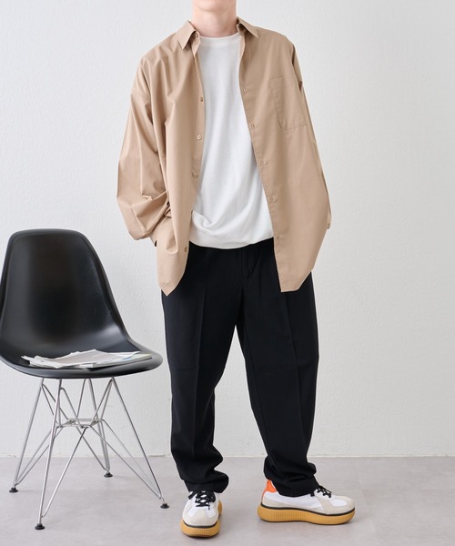 COLONY 2139（コロニートゥーワンスリーナイン）の「relaxFIT長袖レギュラーカラーシャツ / UNISEX（シャツ/ブラウス・メンズ・ホワイト/ベージュ/ダークグリーン/サックスブルー・MEDIUM/LARGE）」の18枚目の写真