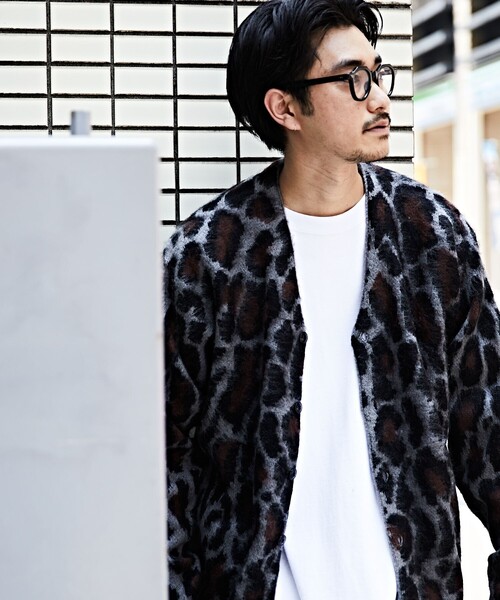 FREAK'S STORE（フリークスストア）の「WEB限定 別注 ビッグシルエット モヘヤタッチ 総柄 ルーズカーディガン（カーディガン/ボレロ・メンズ・ブラック×レッド/ブラック×ブルー/グレー系その他/レオパード/チェック・SMALL/MEDIUM/LARGE）」の20枚目の写真