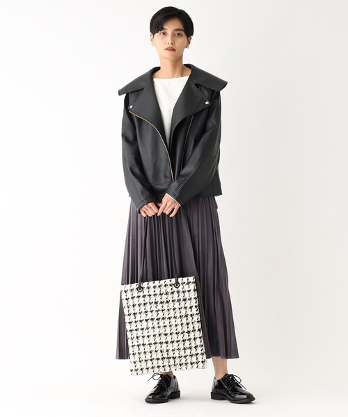 OPAQUE.CLIP（オペークドットクリップ）の「◆キルティングトートバッグ【A4サイズ収納可能】（トートバッグ・レディース・ブラック/ブラック系/ダークグリーン系・00）」の9枚目の写真