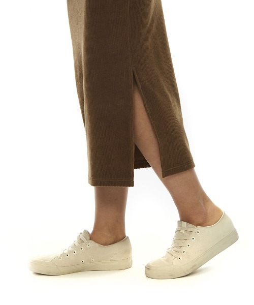 BILLABONG(ビラボン)の「【直営店限定】BILLABONG レディース CUT VELOURS LONG SKIRT ロングスカート 【2022年秋冬モデル】/ビラボンベロアスカート(スカート・レディース・ブラック/ブラウン・MEDIUM/LARGE)」の3枚目の写真