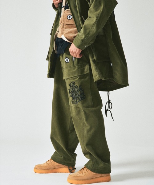 EXAMPLE(エグザンプル)の「EXAPLE EX MADE IN PEACE CARGO PANTS(カーゴパンツ・メンズ・オリーブ/ブルー系/ブラック・L/M/XL)」の2枚目の写真