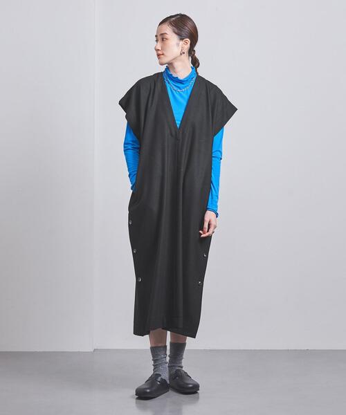 SACRA(サクラ)の「<SACRA>MLT Vネック ワンピース(ワンピース・レディース・ブラック/ベージュ・38)」の13枚目の写真