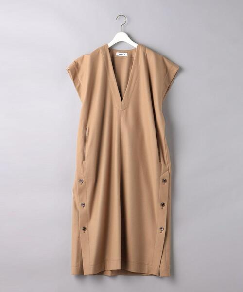 SACRA(サクラ)の「<SACRA>MLT Vネック ワンピース(ワンピース・レディース・ブラック/ベージュ・38)」の9枚目の写真