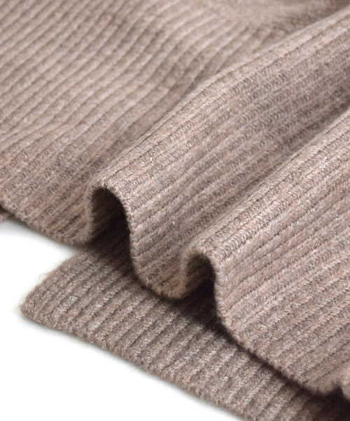 zootie（ズーティー）の「【丈が選べる！トレンドシルエットワンピ】Vネックニット ルーズ ワンピース（ワンピース・レディース・ベージュ/チャコール/ライトカーキ/ブラウン/モカ/チャコールアッシュ/アイボリー/ネイビー・フリー/ミディアム丈）」の14枚目の写真