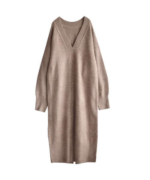 zootie（ズーティー）の「【丈が選べる！トレンドシルエットワンピ】Vネックニット ルーズ ワンピース（ワンピース・レディース・ベージュ/チャコール/ライトカーキ/ブラウン/モカ/チャコールアッシュ/アイボリー/ネイビー・フリー/ミディアム丈）」の13枚目の写真