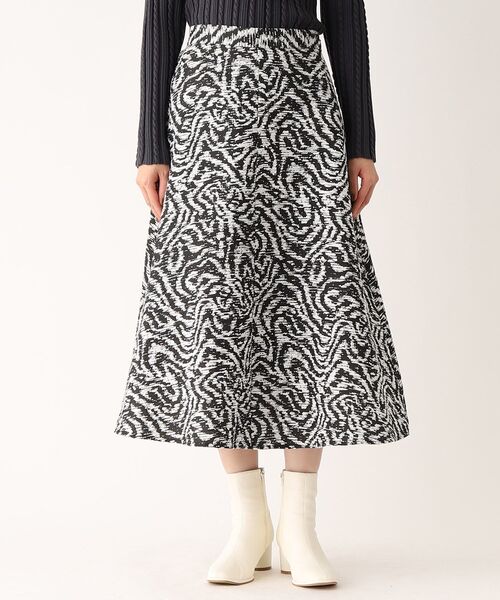 OPAQUE.CLIP(オペークドットクリップ)の「◆ジャカードフレアスカート(スカート・レディース・ブラック系/ベージュ系・38/40)」の17枚目の写真