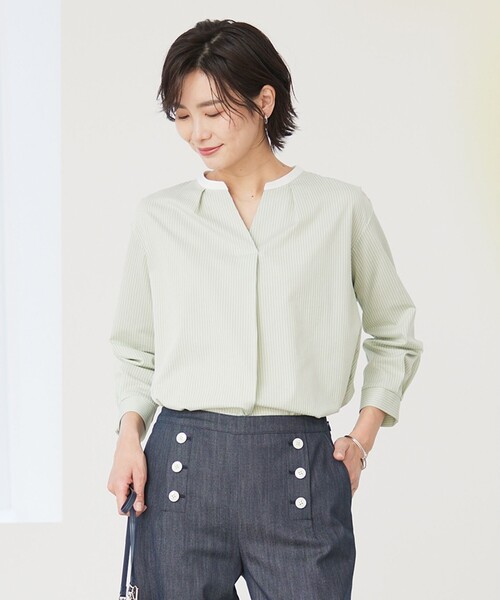 J.PRESS Ladies(J.プレス レディス)の「ピンストライプジャージー バンドカラー スキッパー カットソー(Tシャツ/カットソー・レディース・ライトグレー系1/ライトグリーン系1/ブルー系1/ふじ色系1・SMALL)」の3枚目の写真