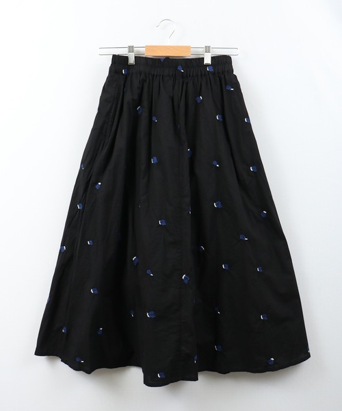 Emago(イマゴ)の「EMAGO 総柄刺繍スカート(スカート・レディース・レッド/アイボリー/ブラック・FREE)」の8枚目の写真