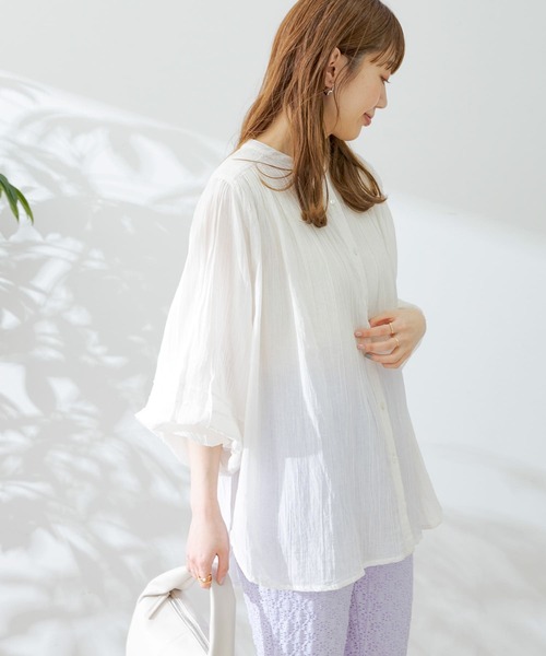 URBAN RESEARCH Sonny Label(アーバンリサーチサニーレーベル)の「コットンガーゼギャザーシャツブラウス(シャツ/ブラウス・レディース・ブルー系その他/オフホワイト/ベージュ/チャコールグレー・FREE)」の7枚目の写真