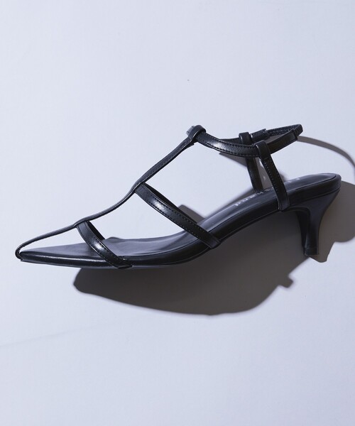 Firsthand（ファーストハンド）の「Firsthand/ファーストハンド ポインテッドトゥストラップミュール/ポインテッドトゥストラップミュール（サンダル・レディース・ブラック/シルバー・S/M/L）」の5枚目の写真