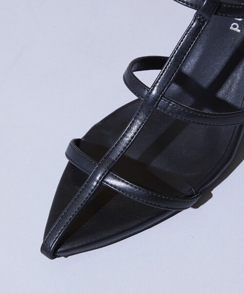 Firsthand（ファーストハンド）の「Firsthand/ファーストハンド ポインテッドトゥストラップミュール/ポインテッドトゥストラップミュール（サンダル・レディース・ブラック/シルバー・S/M/L）」の3枚目の写真