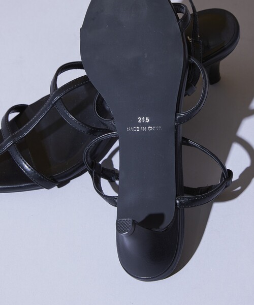 Firsthand（ファーストハンド）の「Firsthand/ファーストハンド ポインテッドトゥストラップミュール/ポインテッドトゥストラップミュール（サンダル・レディース・ブラック/シルバー・S/M/L）」の7枚目の写真