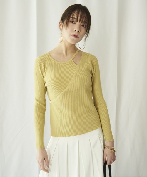 lit.Cy（リットシー）の「lit.Cy カットアウトアシメレイヤードニット（ニット/セーター・レディース・イエロー/ブラック/グリーン/オフホワイト・FREE）」の4枚目の写真