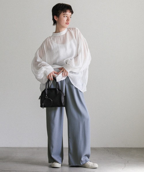 select MOCA(セレクトモカ)の「タックストレートパンツ(スラックス・レディース・ベージュ/アイボリー/グレイッシュブルー・SMALL/MEDIUM)」の5枚目の写真