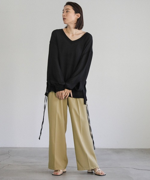 select MOCA(セレクトモカ)の「タックストレートパンツ(スラックス・レディース・ベージュ/アイボリー/グレイッシュブルー・SMALL/MEDIUM)」の16枚目の写真