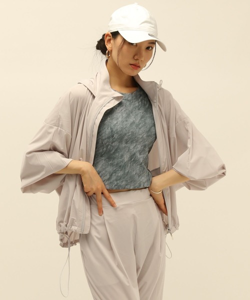 HEREIAM（ヘレイアム）の「【HEREIAM】撥水／Comfyブルゾン（ブルゾン・レディース・ブラック/ライトグレー・FREE）」の3枚目の写真