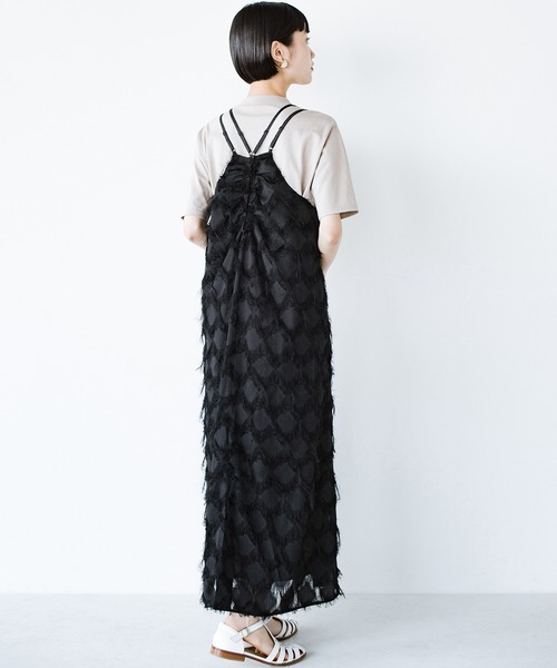 haco!(ハコ)の「ふわふわ浮き足立ちたい ふさふさカットジャカードのキャミワンピース(ワンピース・レディース・ブラック/アイボリー・LARGE/MEDIUM/X-LARGE/SMALL)」の11枚目の写真