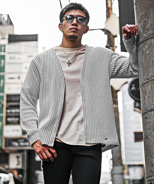 SOMEDIFF（サムディフ）の「【SOEMDIFF】2トーンワッフルボタンレスVカーディガン メンズ 涼しい 軽量 スマート（カーディガン/ボレロ・メンズ・ホワイト/ネイビー/ブラック・M/L/XL）」の17枚目の写真