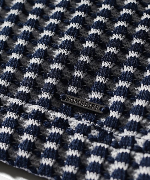 SOMEDIFF（サムディフ）の「【SOEMDIFF】2トーンワッフルボタンレスVカーディガン メンズ 涼しい 軽量 スマート（カーディガン/ボレロ・メンズ・ホワイト/ネイビー/ブラック・M/L/XL）」の16枚目の写真
