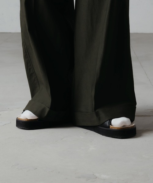 epnok（エプノック）の「ロールアップカーゴスラックス（スラックス・メンズ・グレイッシュブルー/ブラック/カーキ・SMALL/MEDIUM/LARGE）」の8枚目の写真