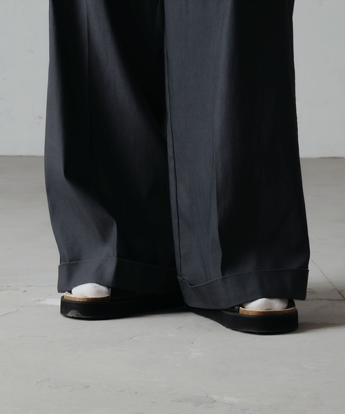 epnok（エプノック）の「ロールアップカーゴスラックス（スラックス・メンズ・グレイッシュブルー/ブラック/カーキ・SMALL/MEDIUM/LARGE）」の14枚目の写真