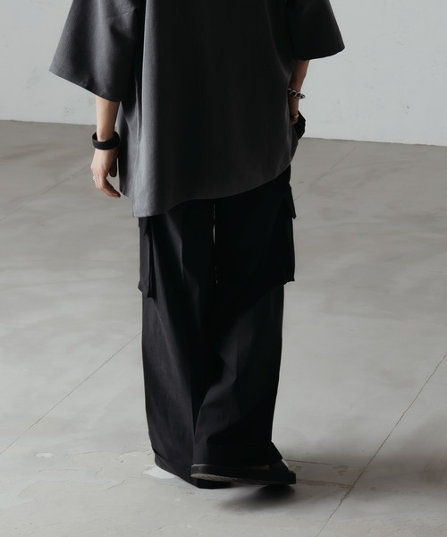 epnok（エプノック）の「ロールアップカーゴスラックス（スラックス・メンズ・グレイッシュブルー/ブラック/カーキ・SMALL/MEDIUM/LARGE）」の18枚目の写真