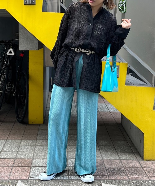 mi via loca（ミヴィアロカ）の「【セルフカット】シャイニーストライプWAVE柄プリーツパンツ（その他パンツ・レディース・ベージュ/ブラック/ブルー・FREE）」の18枚目の写真