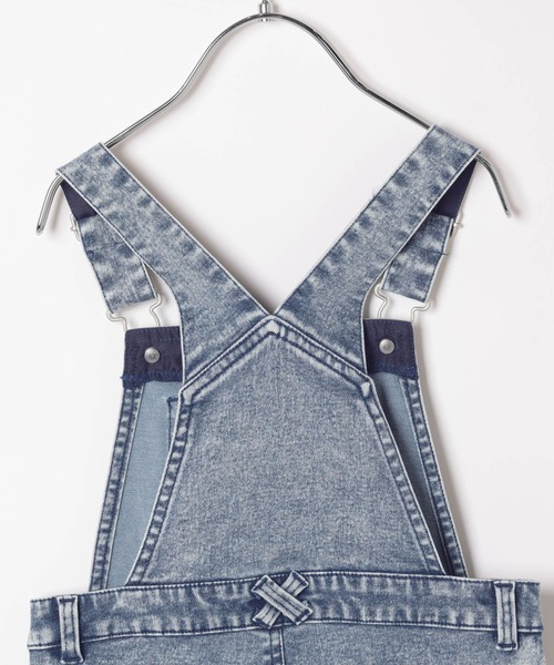 BAYFLOW（ベイフロー）の「[ストレッチ入りの軽量デニム]デニムサロペット（KIDS）（サロペット/オーバーオール・キッズ・スカイブルー・130cm/110cm/140cm/120cm）」の8枚目の写真