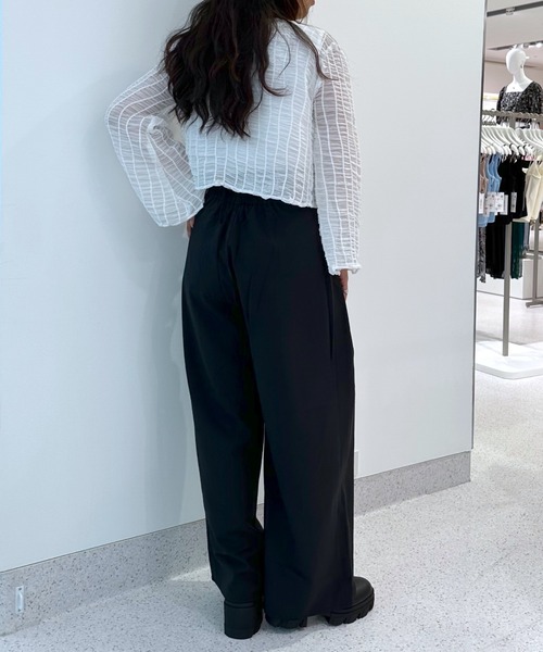 FOREVER 21（フォーエバー トゥエンティーワン）の「ローライズワイドスラックスパンツ（スラックス・レディース・グレー/ブラック・SMALL/MEDIUM）」の5枚目の写真