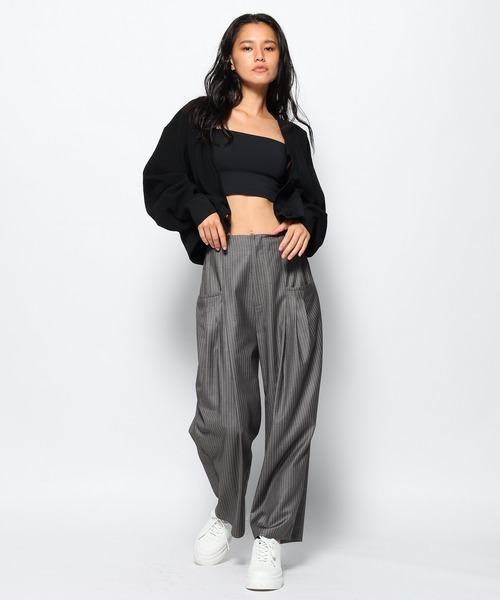 FOREVER 21（フォーエバー トゥエンティーワン）の「ローライズワイドスラックスパンツ（スラックス・レディース・グレー/ブラック・SMALL/MEDIUM）」の9枚目の写真