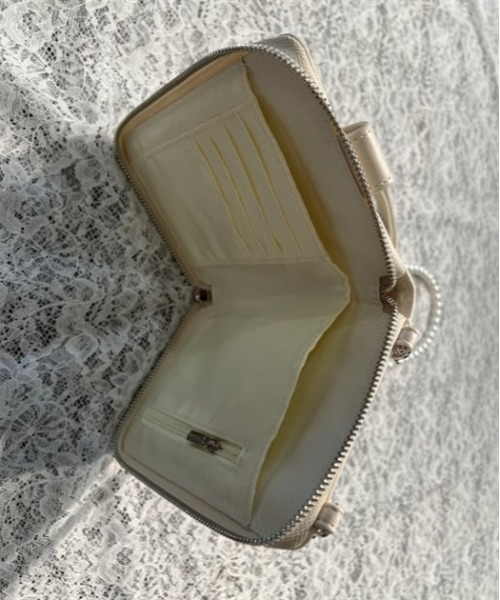 axes femme POETIQUE(アクシーズファムポエティック)の「スマホショルダーポシェット(スマホグッズ・レディース・キナリ/ピンク/ブラック・FREE)」の6枚目の写真