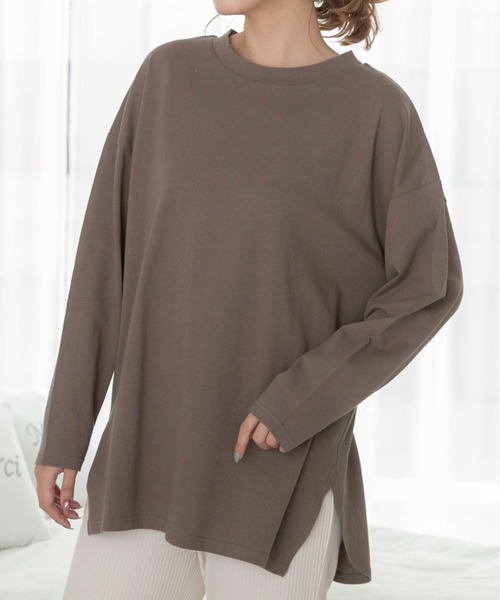 ad thie(アドティエ)の「後裾ラウンド ロングTシャツ(Tシャツ/カットソー・レディース・ベージュ/オフホワイト/モカ/チャコール/ブラック×ホワイト/ブラック・FREE)」の6枚目の写真