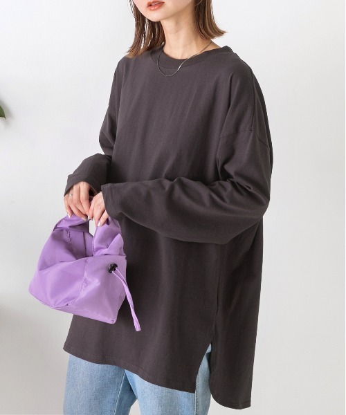 ad thie(アドティエ)の「後裾ラウンド ロングTシャツ(Tシャツ/カットソー・レディース・ベージュ/オフホワイト/モカ/チャコール/ブラック×ホワイト/ブラック・FREE)」の12枚目の写真