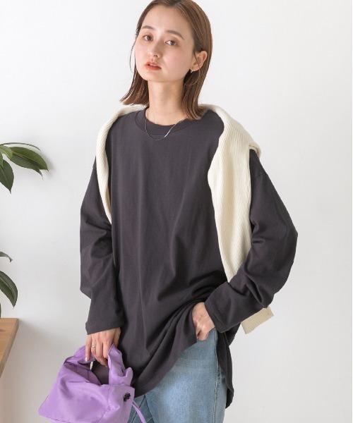 ad thie(アドティエ)の「後裾ラウンド ロングTシャツ(Tシャツ/カットソー・レディース・ベージュ/オフホワイト/モカ/チャコール/ブラック×ホワイト/ブラック・FREE)」の13枚目の写真