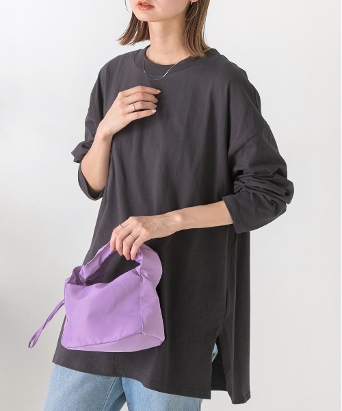 ad thie(アドティエ)の「後裾ラウンド ロングTシャツ(Tシャツ/カットソー・レディース・ベージュ/オフホワイト/モカ/チャコール/ブラック×ホワイト/ブラック・FREE)」の16枚目の写真