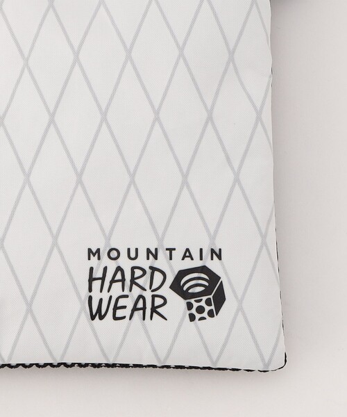 MOUNTAIN HARDWEAR（マウンテンハードウェアー）の「Mountain Hardwear/マウンテンハードウェア After Six Sacoche/アフターシックスサコッシュ（ショルダーバッグ・メンズ・ブラック/ホワイト・ONE SIZE）」の8枚目の写真