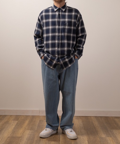 SlashDate(スラッシュデイト)の「【0】ワイドシルエットデニムパンツ/ワイドテーパード/ケミカルウォッシュ(デニムパンツ・メンズ・ケミカルウォッシュ/ブラック系その他/ワンウォッシュ/ライトインディゴブルー/ブラック・M/L/XL)」の6枚目の写真